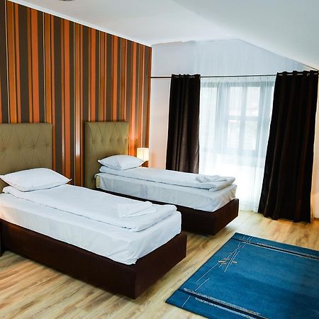 Отель Park House Деж Номер фото